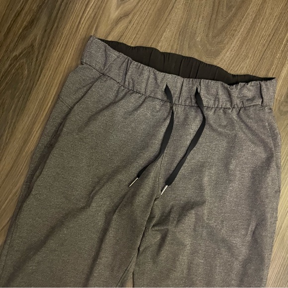 Lululemon On the Fly Pant 28” - Picture 2 of 8